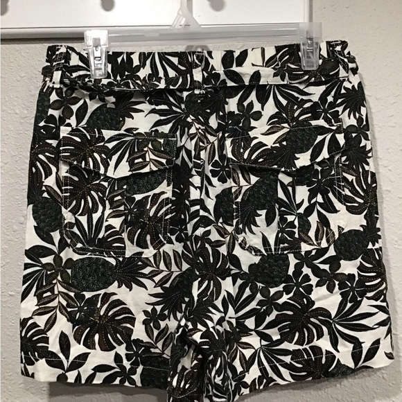 a.n.a Women’s Joelle Floral Mid-Rise 3 1/2" Pull-On Linen Blend Tie Belt Short M - Picture 5 of 7